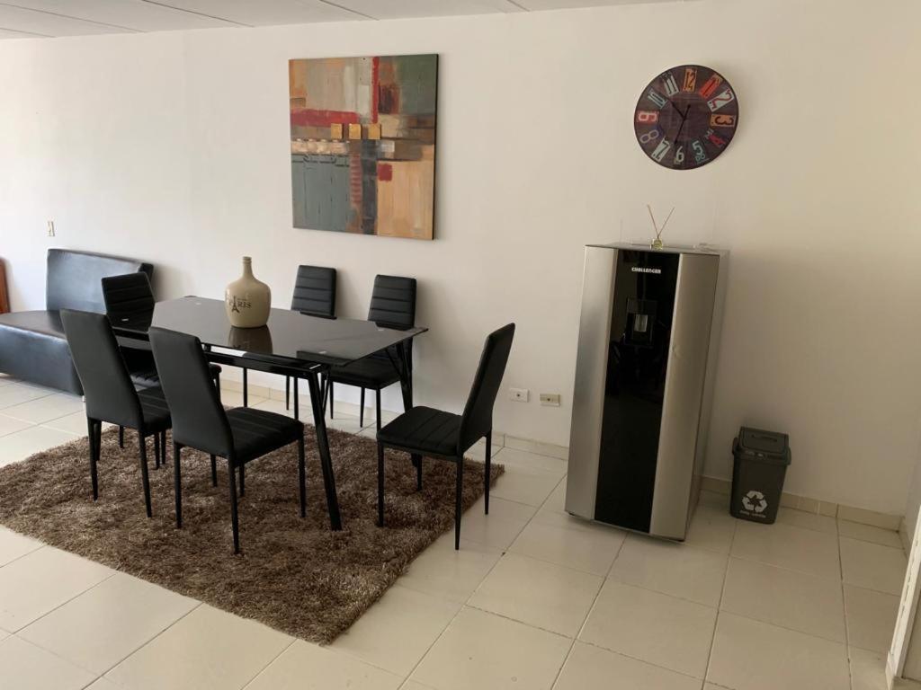 E2 Comodo Y Amplio Apartamento En Laureles Estadio 120 Mts2 Medellín Zewnętrze zdjęcie
